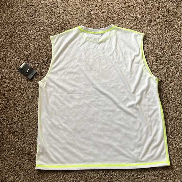 Nike Dri-Fit XXL tank brand new with tags - Picture 4 of 6